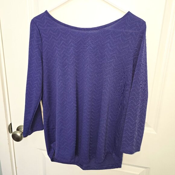 Xersion Skipper Blue Relaxed Fit Top Size Medium Stripes Zig Zag Gathered Back - Picture 1 of 6